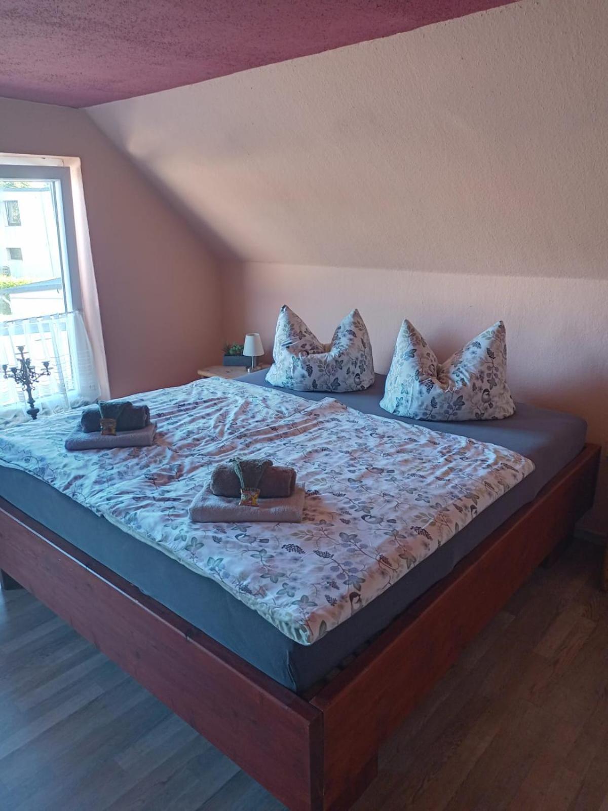 Zentrale Doppelbettzimmer Nordenham Luaran gambar